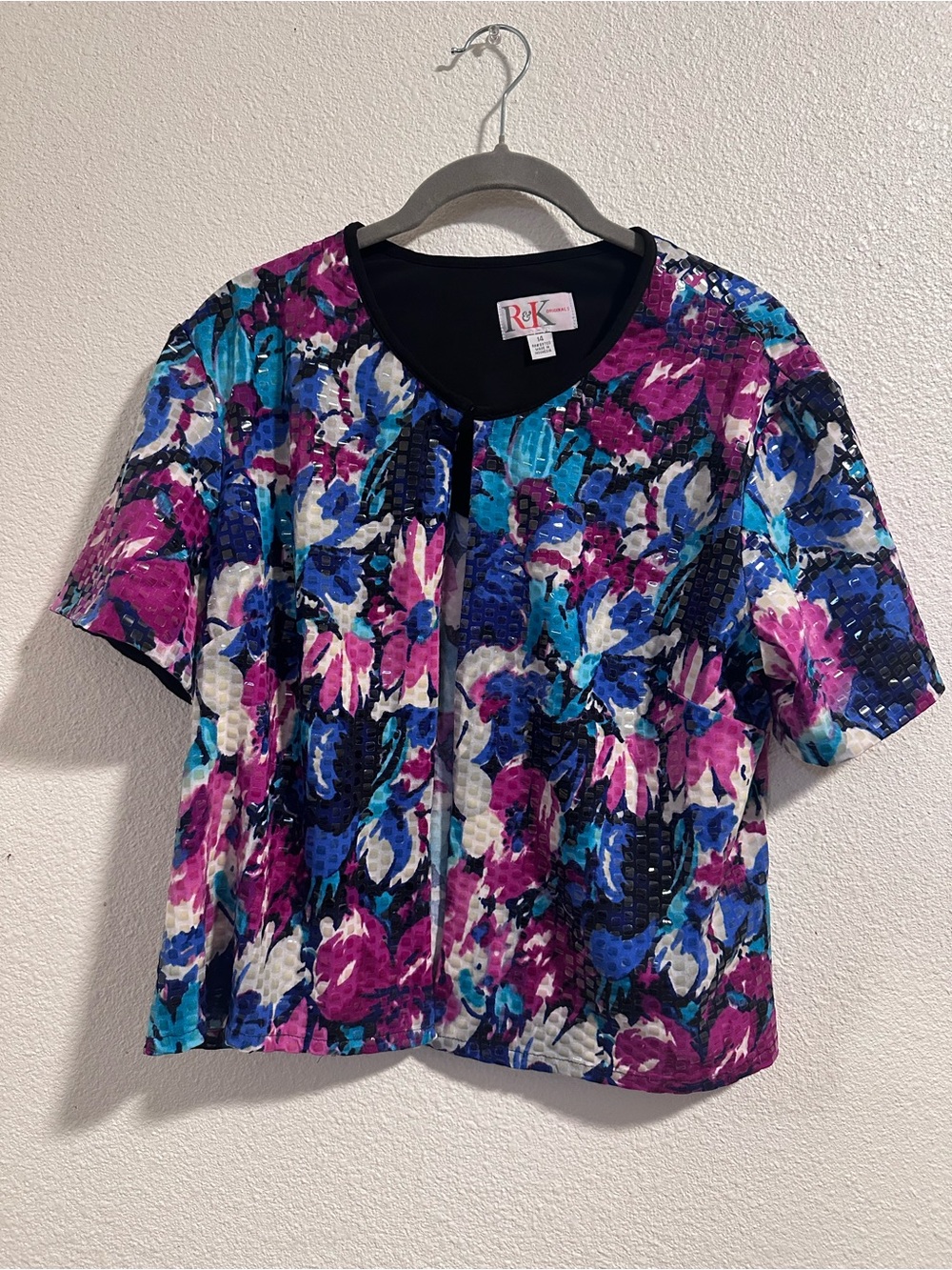 R&K Colorblock Floral Short Sleeve Top in Blue, Purple, Fuchsia
